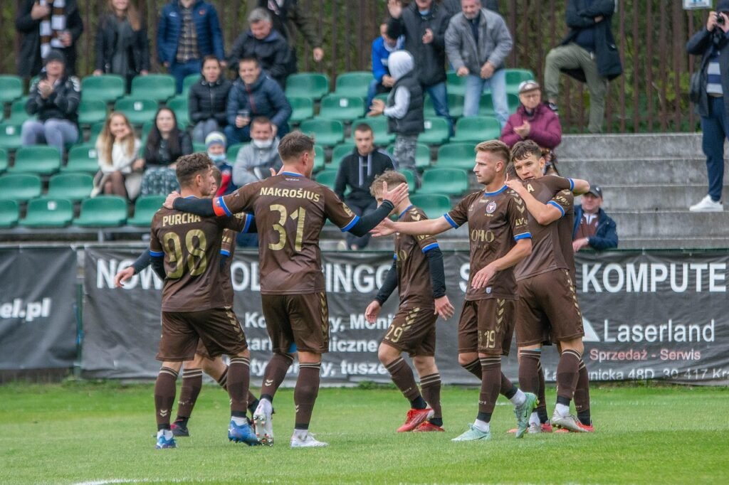 a parceria entre atacantes como a dupla de ataque se complementa