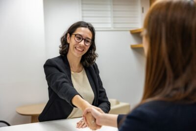 Negócios e Mulheres: Estratégias para Desenvolver uma Carreira Profissional